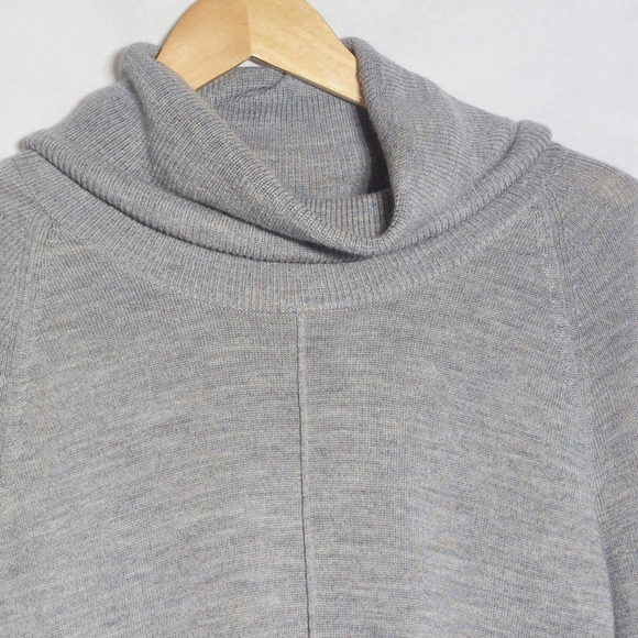 Cynthia Rowley Gray Cowl Neck Sweater Extra Fine Merino Wool Sz S - Picture 2 of 5